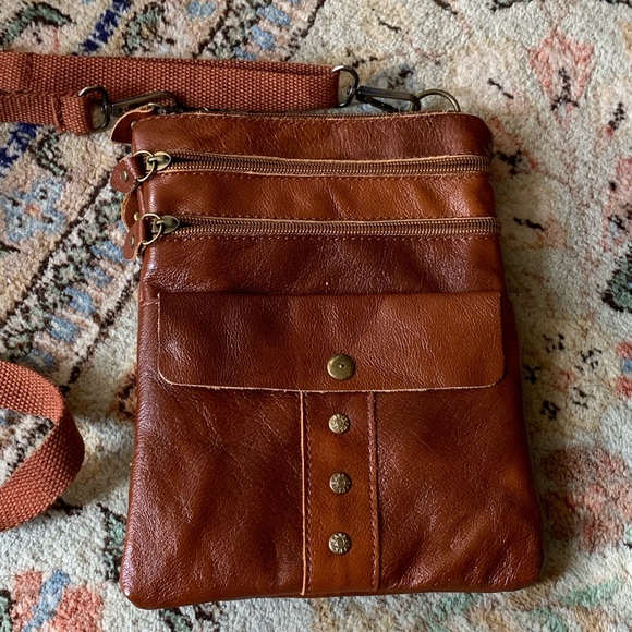 Adorable Leather Purse - Picture 4 of 4